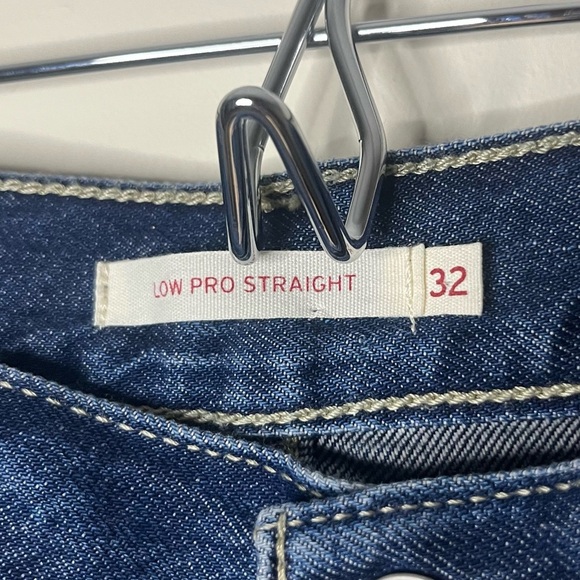 LEVI’S Low Pro Straight Jeans in Dark Wash - Picture 5 of 9